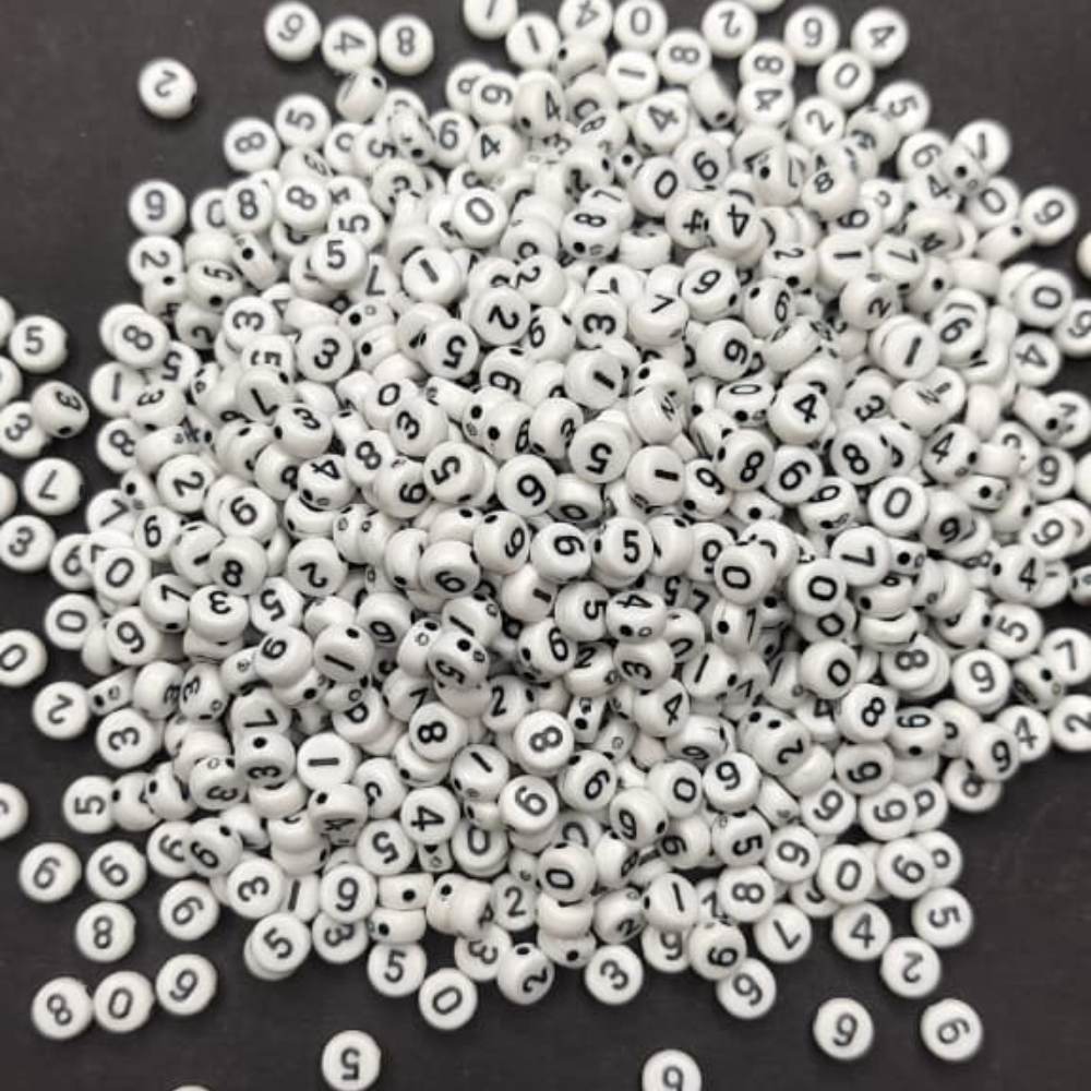 White Number Beads 550pcs - Image 2